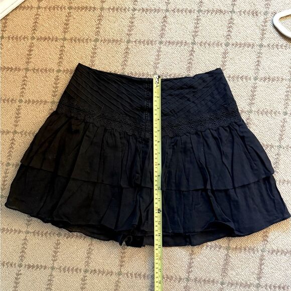 Pookie and Sebastian black lace cutout ruffled flowy mini skirt S - Picture 4 of 7